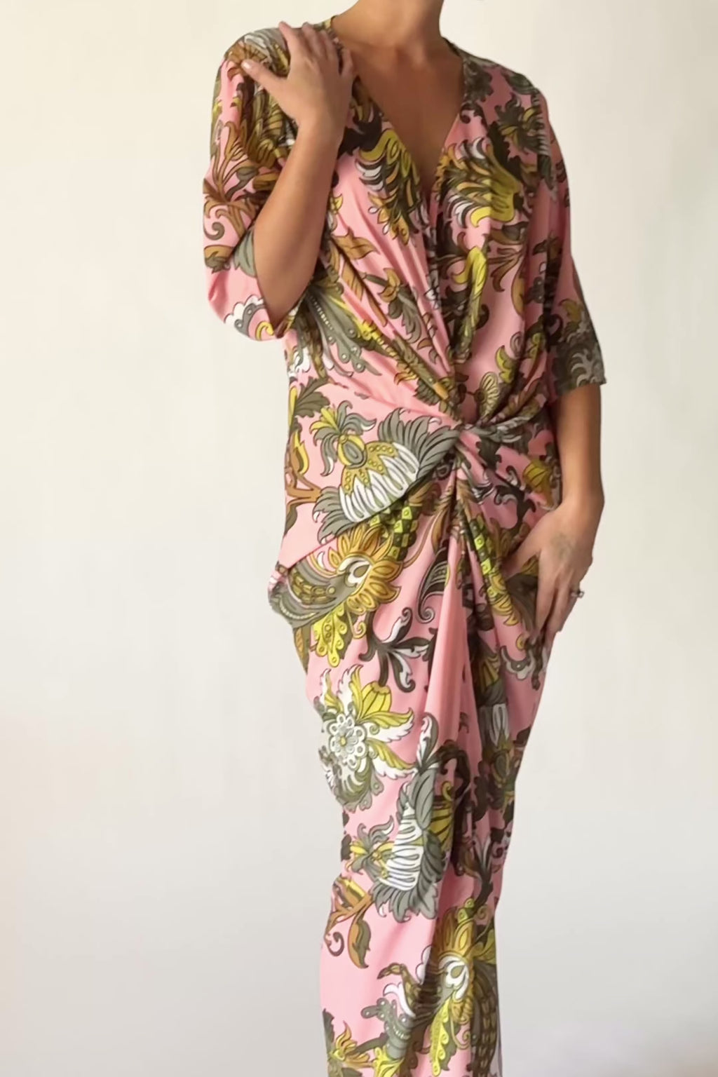 One Fell Swoop Alex Kimono in Jardin de Soie video showing the centred twist, kimono sleeves and movement of the exclusive baroque botanical print maxi dress.